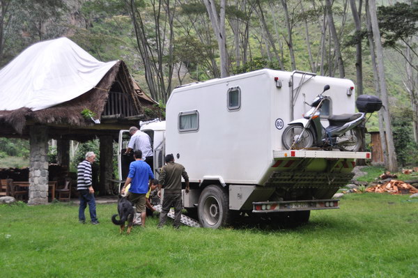 Beschreibung: Macintosh HD:Users:opa:Sites:pehle.de neu:Iveco:berichte 2:Bericht 5:Diashow:images:image:067 - Camping Cola de Mono .JPG